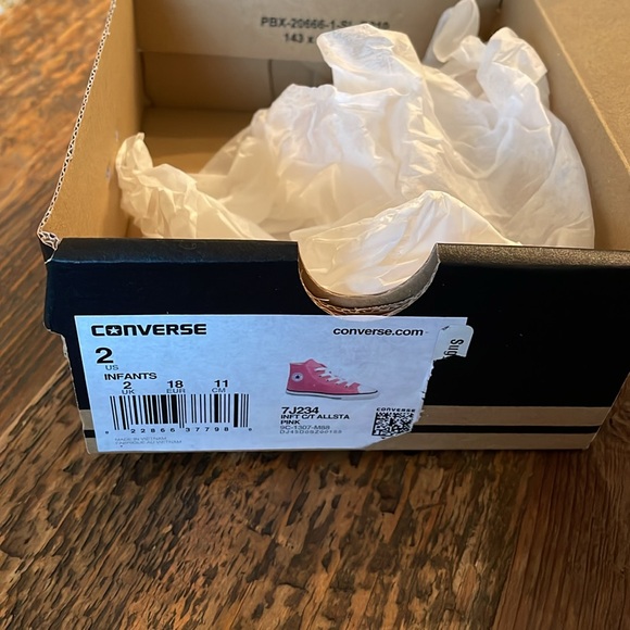 EUC LIKE NEW Converse Lace-up Chuck Taylor’s for Infants & Toddlers Sz 2 PINK - Picture 8 of 9